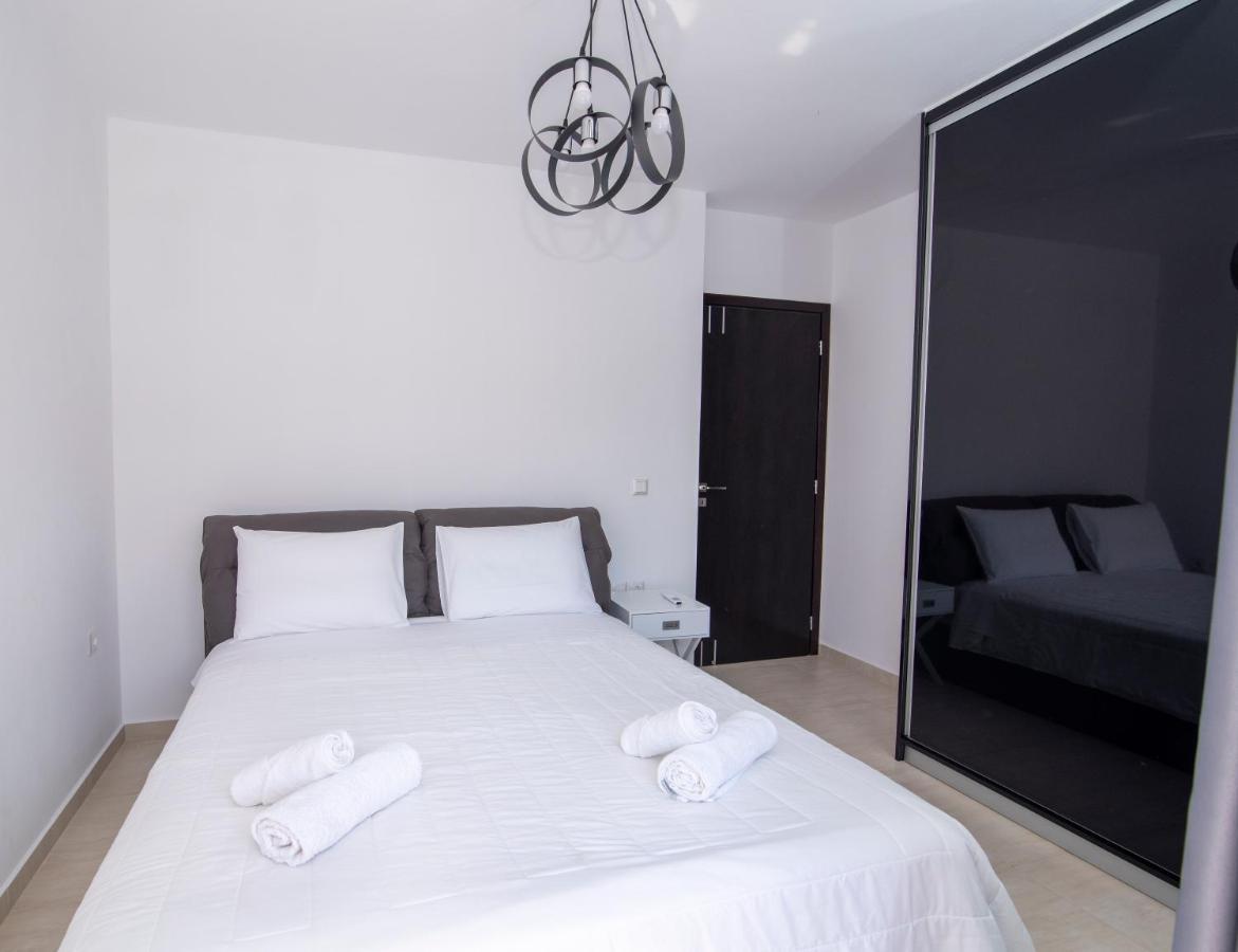 Mary'S Luxury Apartment Elaia. Elia  Esterno foto
