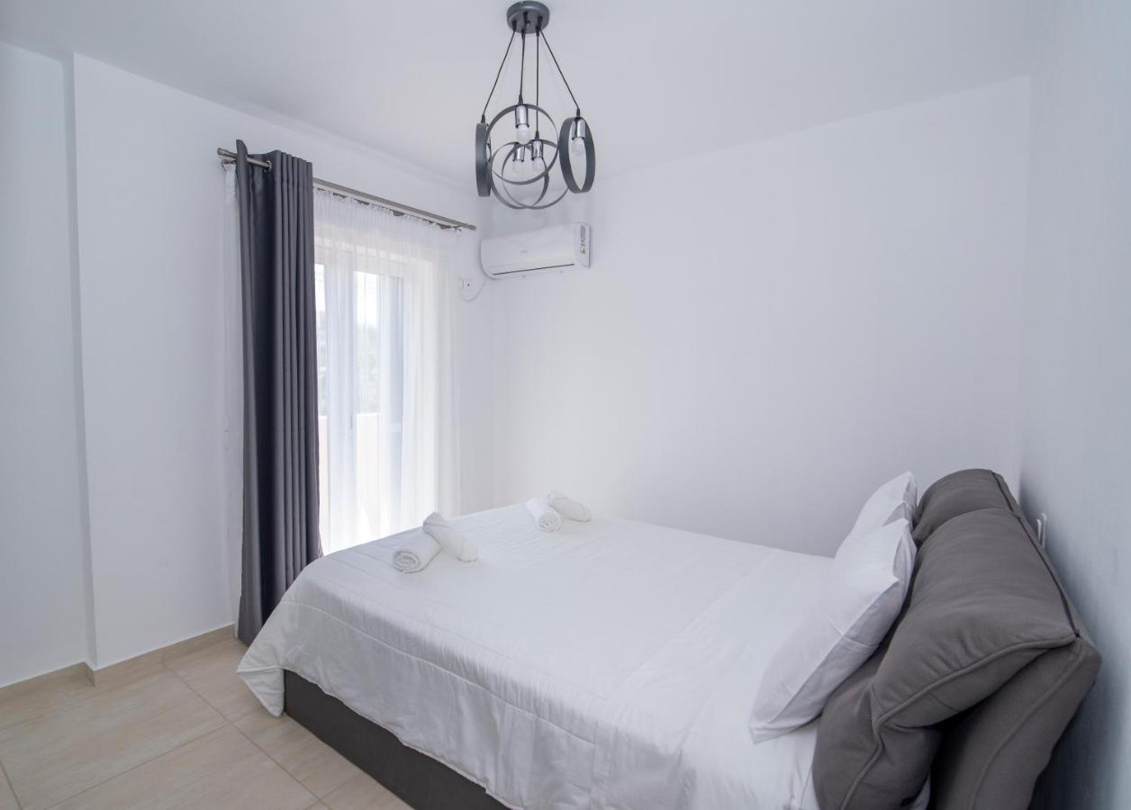Mary'S Luxury Apartment Elaia. Elia  Esterno foto